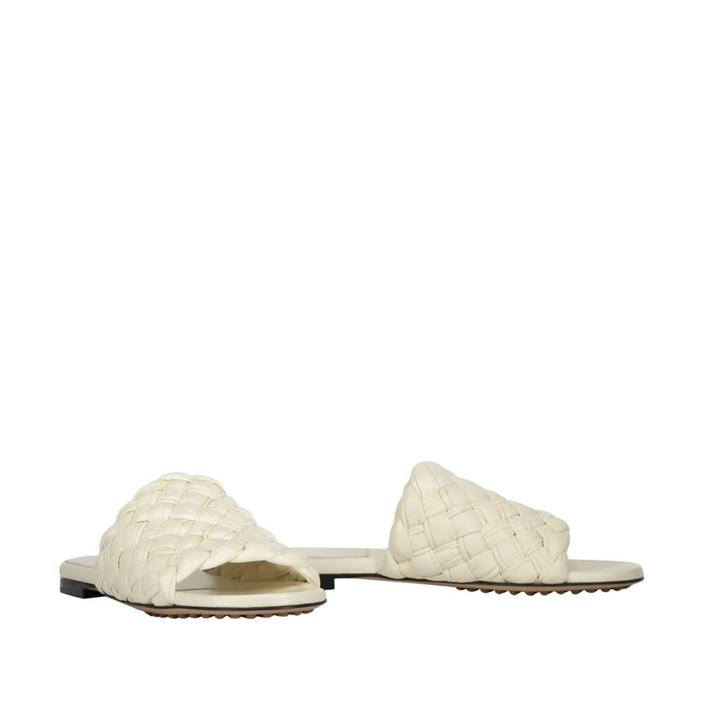 Bottega Veneta White Lamb Leather Mules – Dubai Vintage